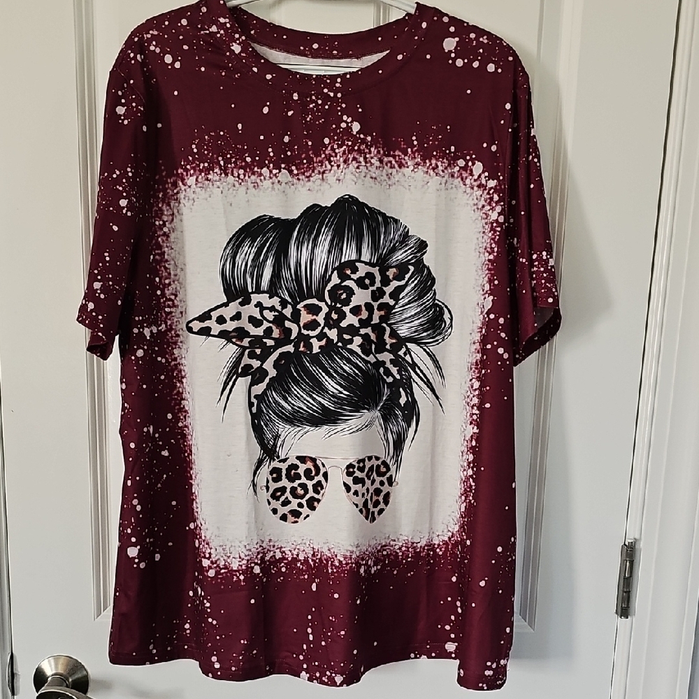 Burgundy Graphic T-Shirt with Leopard Print Design